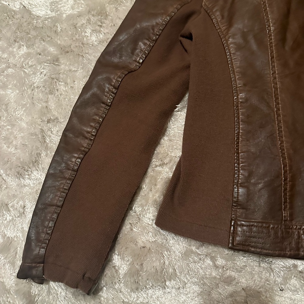 Woman’s Size Large Brown Leather Looking Jacket L… - image 8